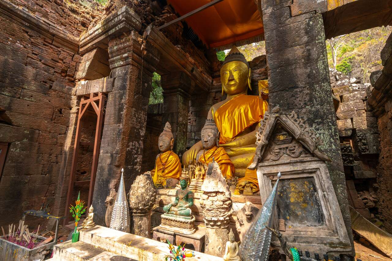 Pakse Statues, Laos